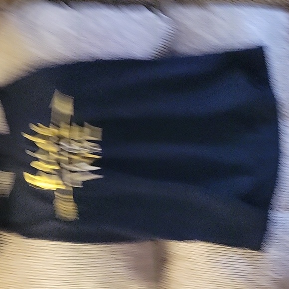 Top - Picture 2 of 3